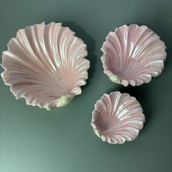 Vintage 80's Trinket Dish Soap Beach Pink Iridescent Pearlescent Seashells 3 pc - Picture 1 of 10